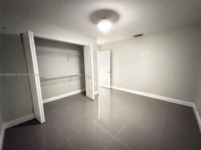 Building Photo - 5488 Fearnley Rd