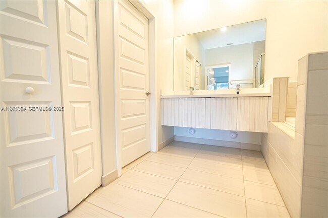 Building Photo - 10574 NW 81st Terrace