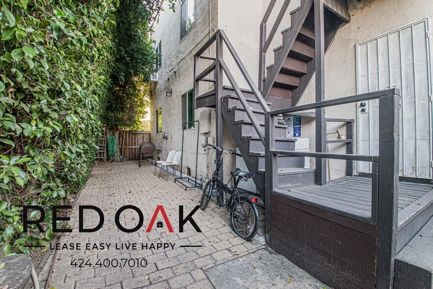 Building Photo - 1272 Mullen Ave