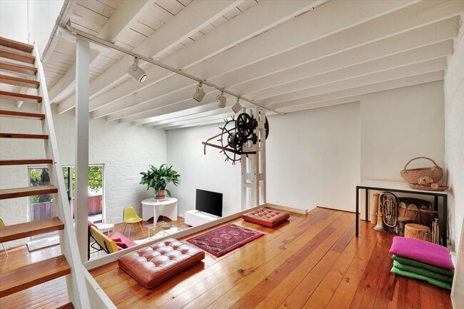 Building Photo - Gated Studio Loft Designed by Architect Ja...