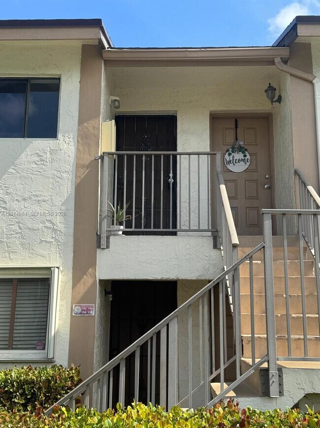 Building Photo - 142 NW 60th Ave