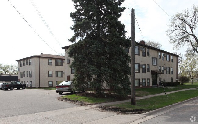 Building Photo - 5918-5924 35th St W