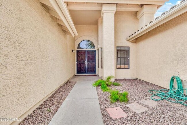 Building Photo - Stunning 4beds/2.5baths single-level home in the heart of Tempe!