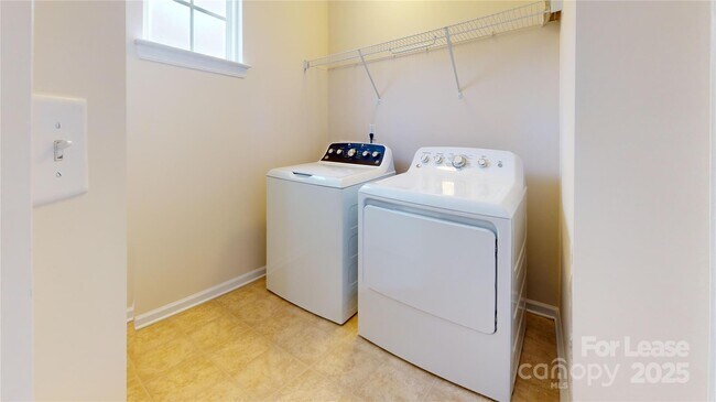 Building Photo - 7454 Red Mulberry Way