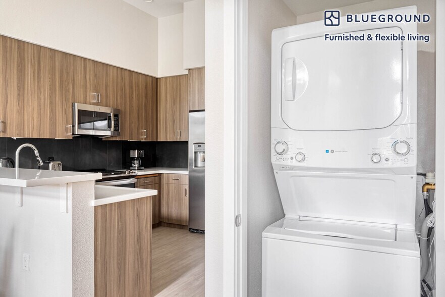 Building Photo - 1545 San Antonio St