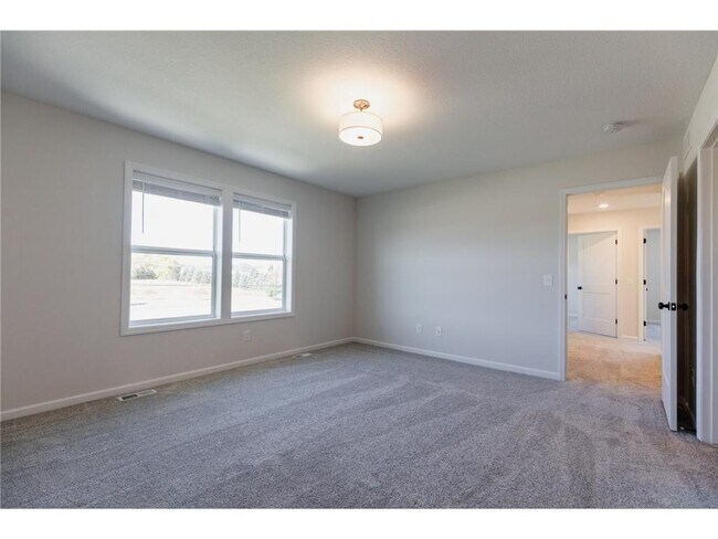 Building Photo - 10226 Arrowwood Path