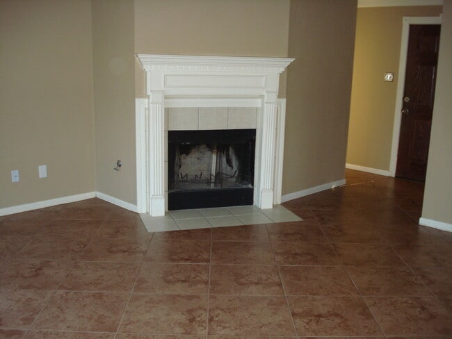 Building Photo - COMING SOON. @ A Great Location!