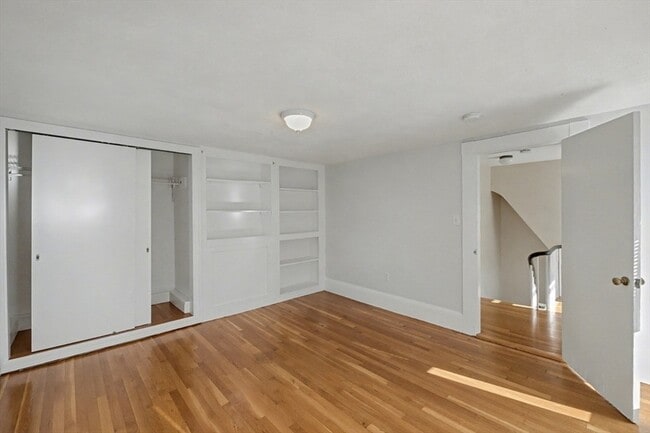 Building Photo - 46 Waverly St