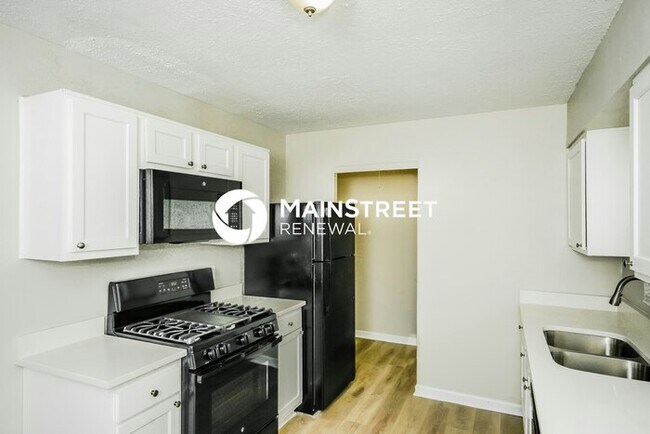 Building Photo - 3 Bedroom Pet-Friendly Home in Louisville,...