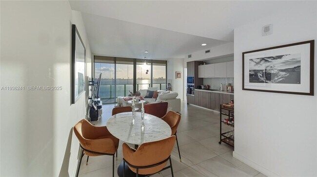 Building Photo - 2900 NE 7th Ave