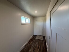 Building Photo - Eastside View Townhomes