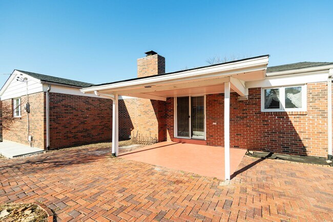 Building Photo - Beautiful 4 Bedroom 3 Bathroom South County Home