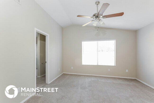 Building Photo - 10464 W Reade Ave