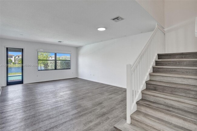 Building Photo - 643 NE 191st Terrace
