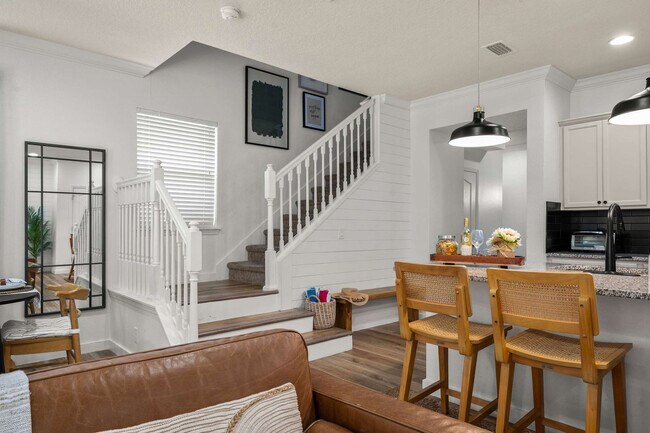 Building Photo - 1978 Majorca Dr