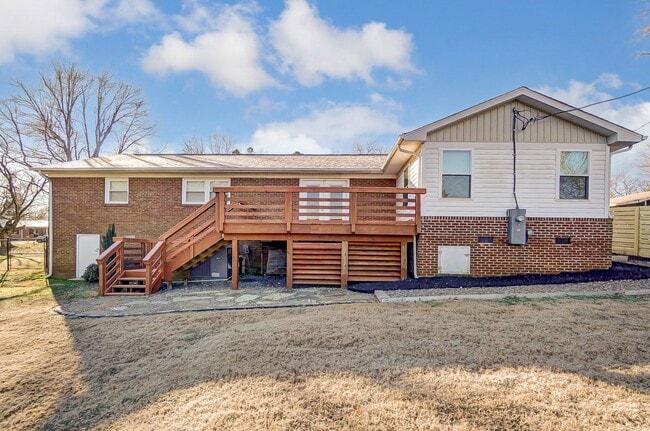 Building Photo - Beautifully Updated 4-Bed, 2.5-Bath Ranch Home in Belmont