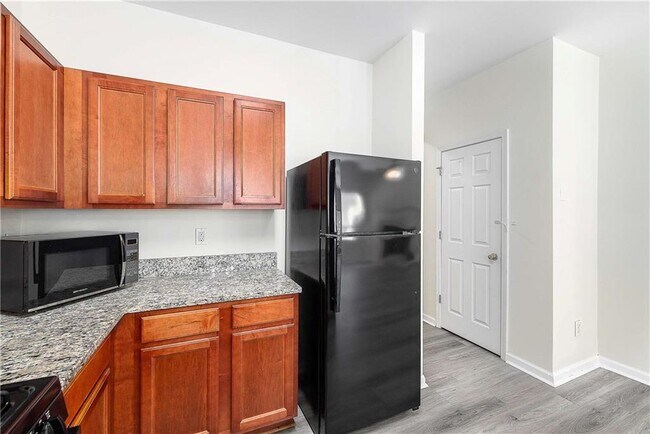 Building Photo - 4003 Labrador Way