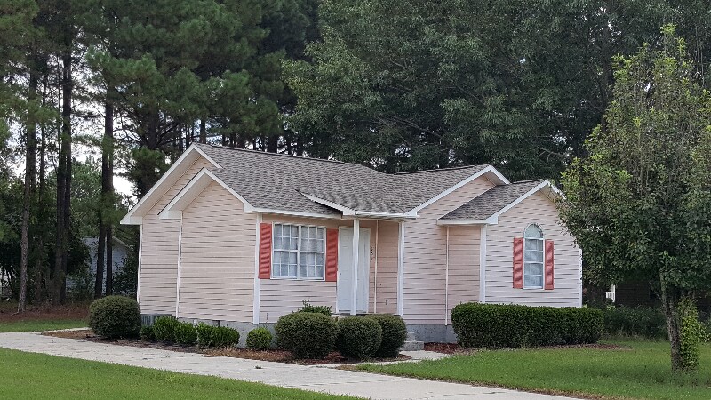 Building Photo - 608 Windcrest Dr