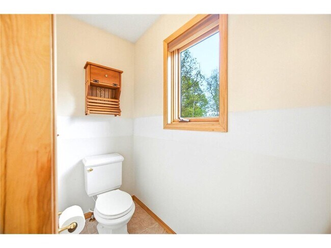 Building Photo - 17079 Paw Print Dr