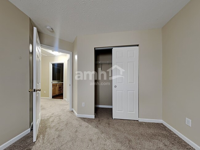 Building Photo - 268 Indian Lake Dr