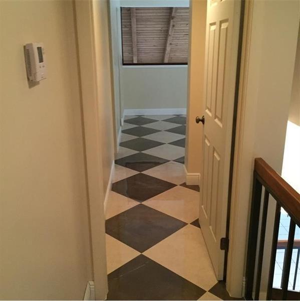 Building Photo - 10740 S Golfview Dr