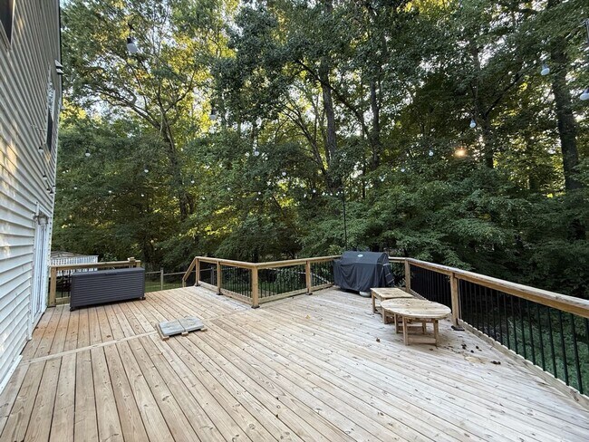 Building Photo - 5716 Bashford Crest Ln