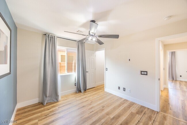 Building Photo - 8217 Cabin Springs Ave