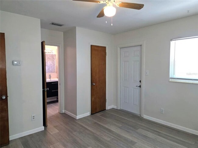 Building Photo - 5616 27th Ave S