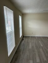 Building Photo - 241 Maple Street
