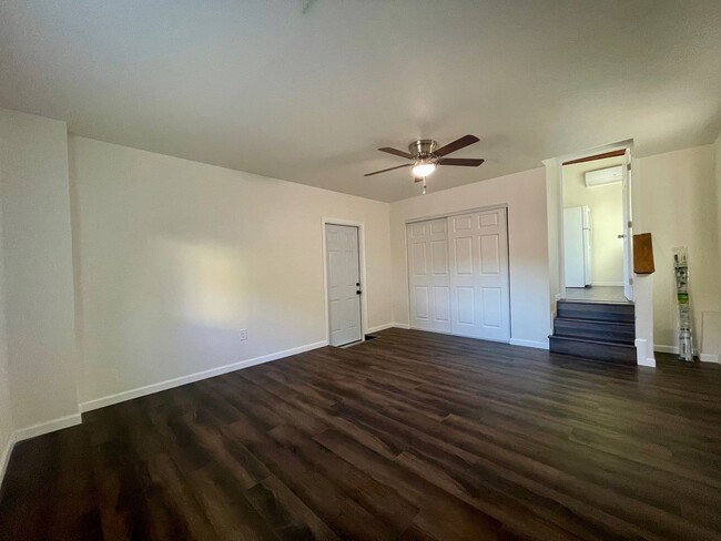 Building Photo - Newly remodeled 1 bedroom 1 Bath home