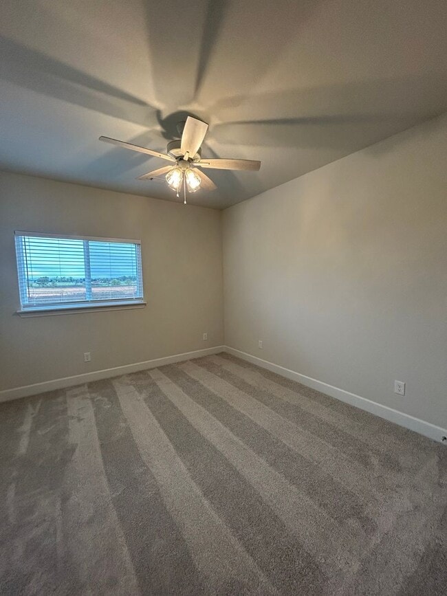 Building Photo - Beautiful Modern Home in Pea Ridge!