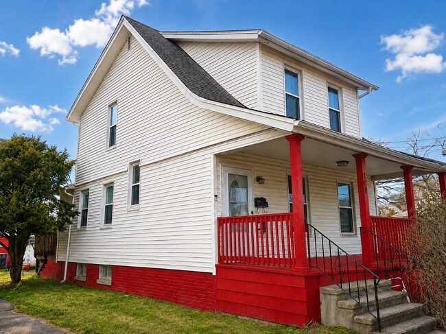 Building Photo - 400 Treadwell St