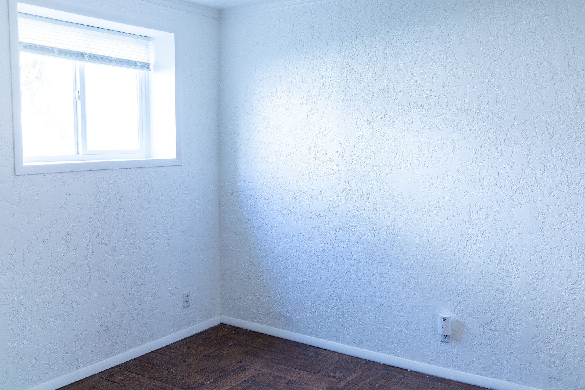 Building Photo - 2233 S 2nd Ave