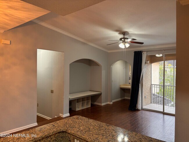 Building Photo - 10075 GATE N Pky