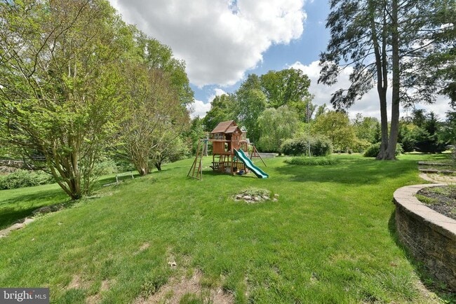 Building Photo - 966 Paige Ct