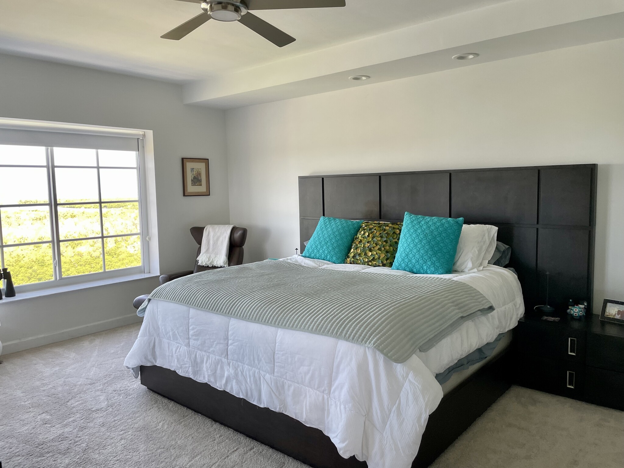 Primary bedroom - 13105 Vanderbilt Dr