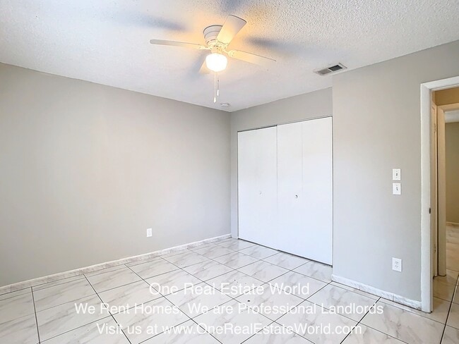 Building Photo - 12929 Ohio Woods Ln