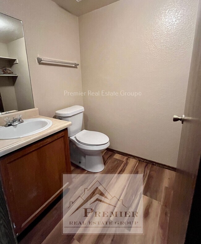 Building Photo - 2158 Baltimore Cir