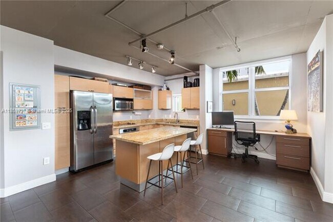 Building Photo - 3180 SW 22nd St