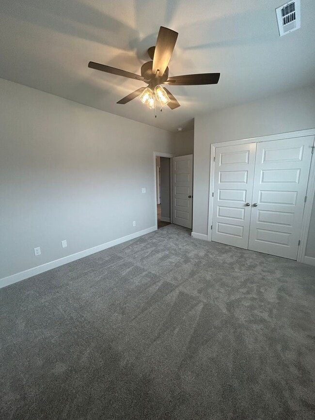 Building Photo - Beautiful Modern Home in Pea Ridge!