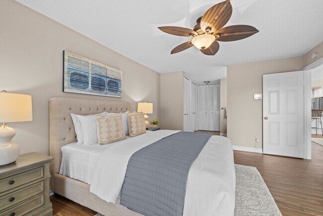 Building Photo - 401 Harbour Point