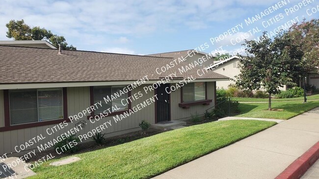 Primary Photo - 1696 Carmel Cir E