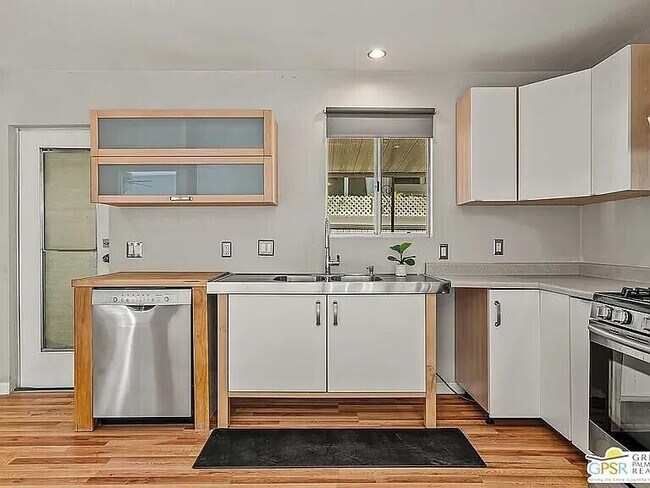 Building Photo - 313 Kona Ln