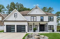 Building Photo - 220 Fieldsborn Ct NE