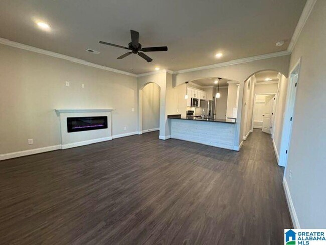 Building Photo - 4401 Lennox Pl