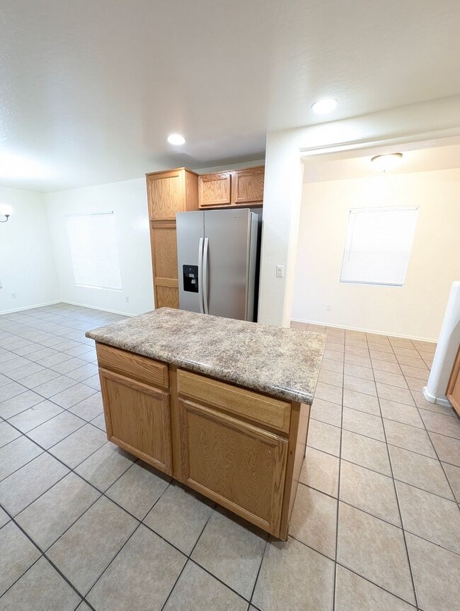 Building Photo - AVAILABLE NOW!!! - Roomy single story 4 bedroom home for rent in Pecan Creek!