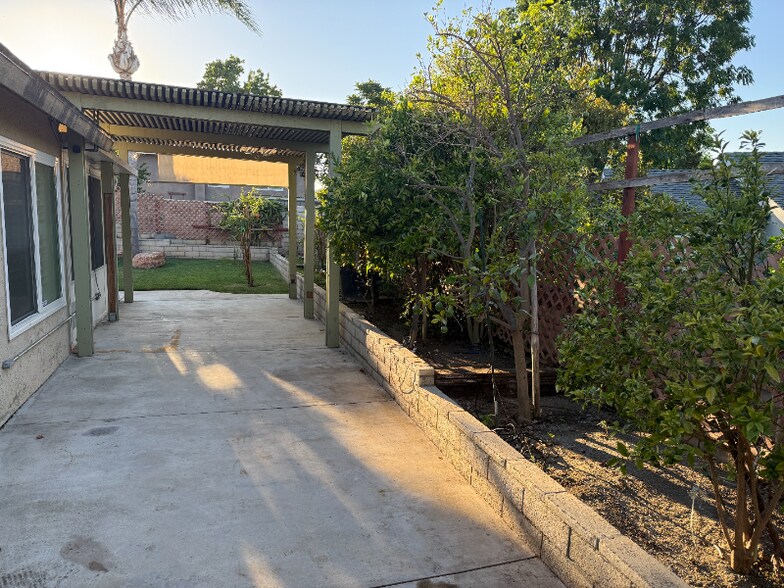 Building Photo - 14732 Brierwood Dr