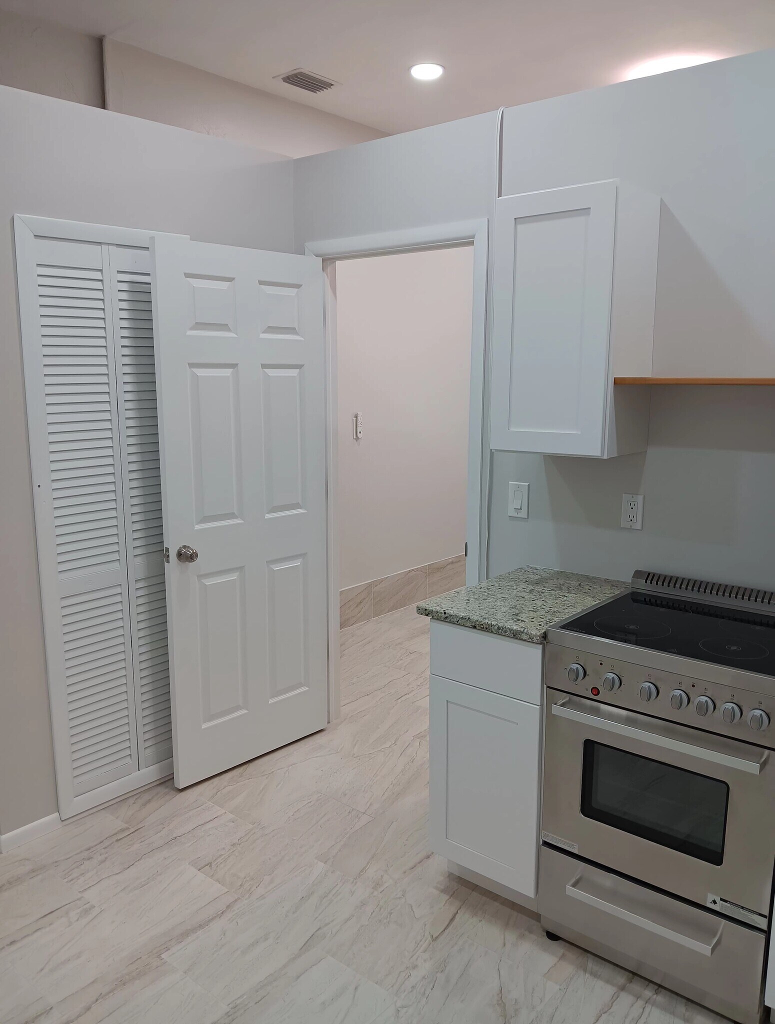 Doorway to Bedroom - 7195 Reymoor Dr