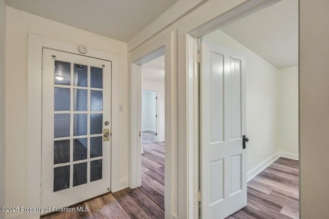 Building Photo - 144-144 Market St