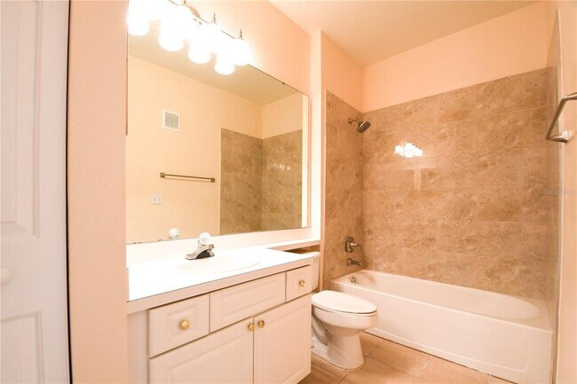 Building Photo - 14214 Fredricksburg Dr